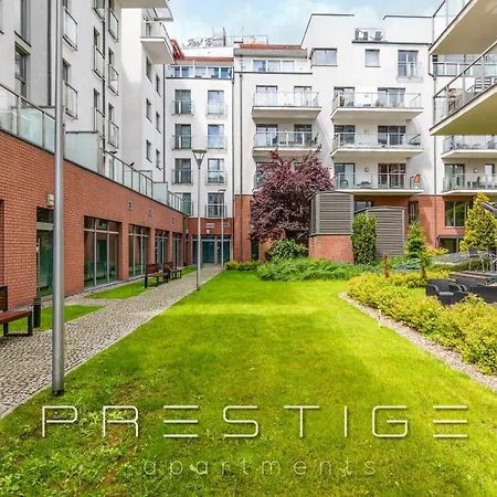 Prestige - Waterlane Pool & Gym And Lägenhet